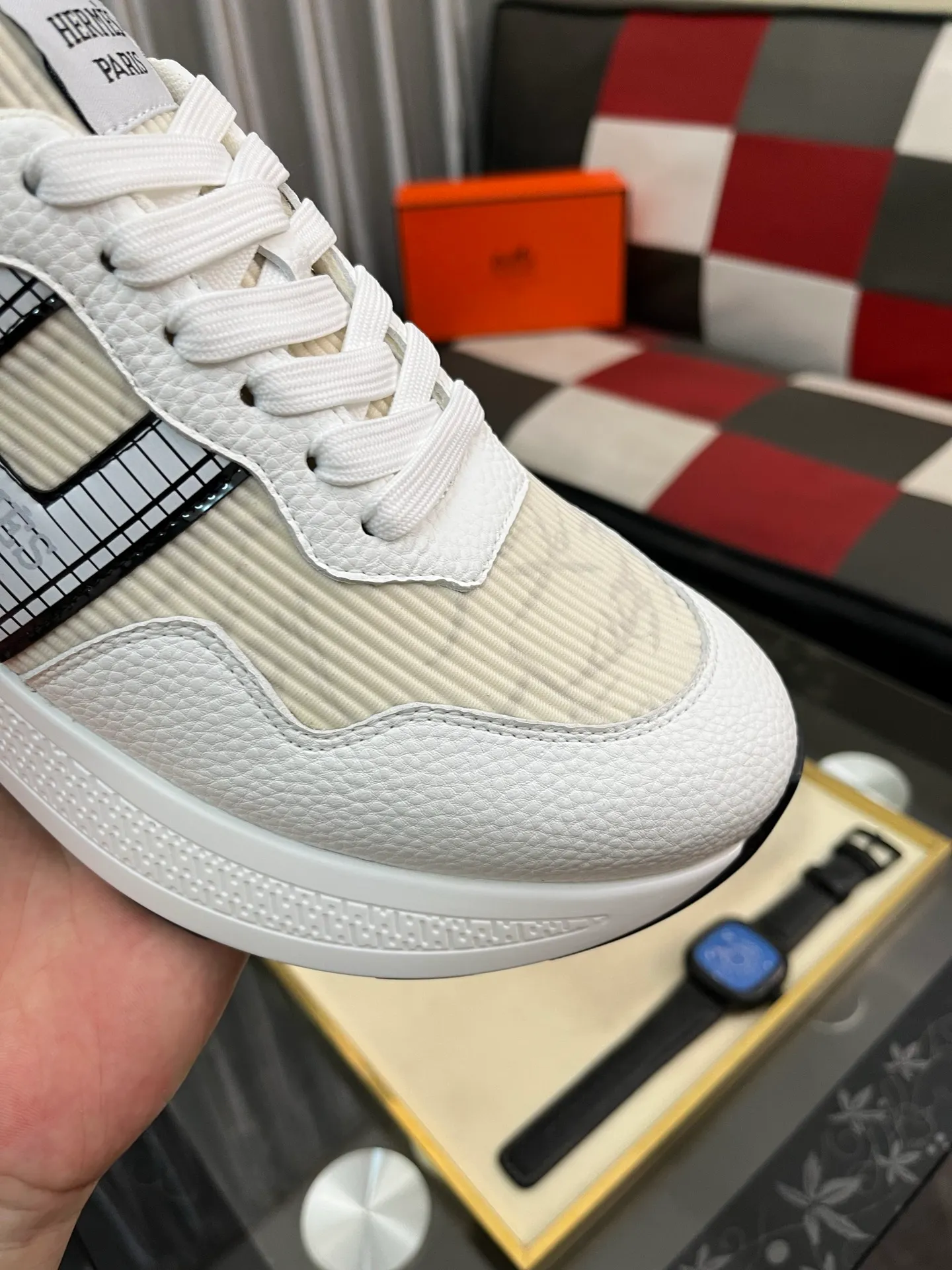 Men's shoes 💰540⌚️⌚️ HERMES/Hermès men's rest sneakers! -High-end quality original casual sports shoes -Upper: high nappa calfskin, forging technology, knitted fabric, shoe brand webbing, injection molded brand logo -Inner: foot pad; water-dyed cowhide -Outsole: ultra-light TPU·rubber; two-color molded outsole -Ultra-high quality control·fine workmanship: highlighted (high-end·luxury·grade) Size: 38-443️⃣Colors available
